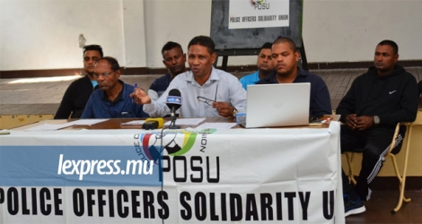 Jaylall Boojhawon et la Police Officers Solidarity Union rencontraient la presse ce vendredi 12 juillet pour faire part de leurs griefs.