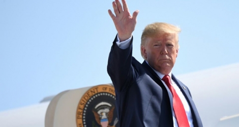 Donald Trump part en non-vacances, le 9 août 2019 sur la base aérienne d'Andrews, près de Washington.