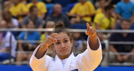 La judoka kosovare Majlinda Kelmendi savoure son triomphe dans la catégorie des 52 kg aux Européennes de Minsk, le 22 juin 2019.