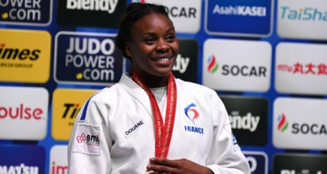 Madeleine Malonga médaillée d'or en moins de 78 kg aux Mondiaux de Tokyo, le 30 août 2019.