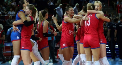Les joueuses de la Serbie lors de la qualification pour les championnats d'Europe après leur victoire sur l'Italie à Ankara le 7 septembre 2019.