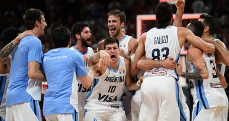 La joie des Argentins, vainqueurs des Français en demi-finales du Mondial, le 13 septembre 2019 à Pékin.