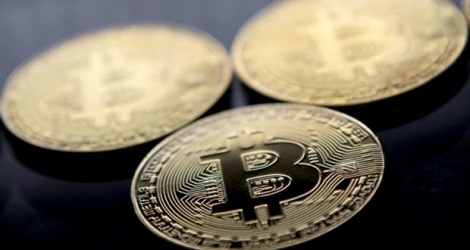 Des pièces de la cryptomonnaie bitcoin, le 20 novembre 2017 à Londres.