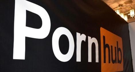 Des révélations de contenus sexuels impliquant des enfants sur Pornhub ont incité des grands groupes à prendre leurs distances avec le site.