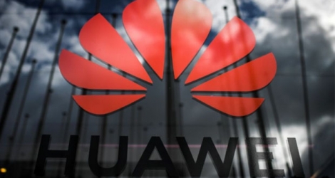 Huawei a annoncé jeudi une deuxième procédure judiciaire contre l'administration américaine, qui a exclu le géant chinois des télécoms de certaines subventions au nom de la sécurité nationale Photo PATRICIA DE MELO MOREIRA. AFP
