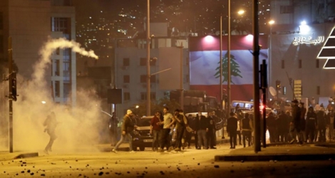 Heurts entre manifestants et forces de l'ordre à Beyrouth, le 14 décembre 2019 au Liban.