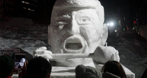 Une statue en neige du président américain Trump, au festival de la neige de Sapporo, le 10 février 2017.