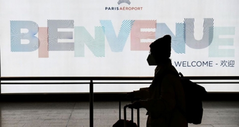 Un passager venant de Chine à l'aéroport de Roissy, le 27 janvier 2020.