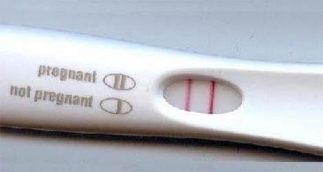 (Photo d'illustration) La jeune fille a effectué un test de grossesse qui s’est avéré positif.