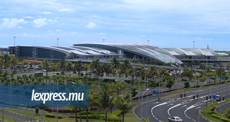 Le SSR International Airport a reçu le prix du meilleur aéroport de la région africaine  .