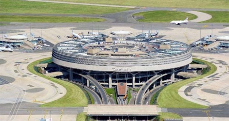 L’aéroport Paris Charles de Gaulle ne s’ouvrira qu’en août.