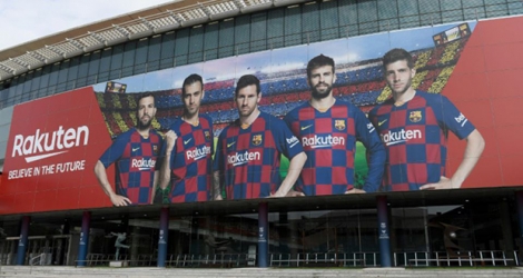 Photo d'une entrée du Camp Nou vide le 13 mars 2020.