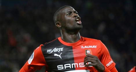 Mbaye Niang, l'attaquant sénégalais du Stade Rennais, après avoir marqué contre Nîmes le 23 février 2020, au Roazhon Park, à Rennes.
