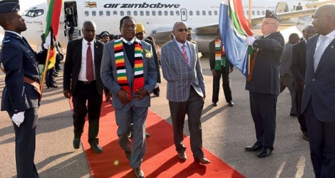 Le président zimbabwéen, Emmerson Mnangagwa, aurait des liens avec les sociétés incriminées.
