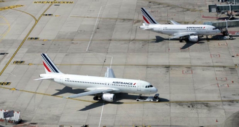Secoué par la crise du Covid-19, le groupe Air France compte supprimer plus de 7.500 postes d'ici fin 2022 dans le cadre de sa nouvelle stratégie, dont environ 6.500 au sein de la compagnie tricolore et plus de 1.000 au sein de la compagnie régionale Hop!