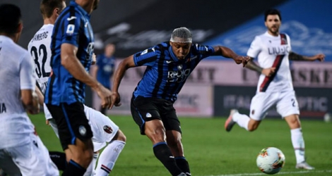 L'attaquant colombien de l'Atalanta Luis Muriel marque l'unique but du match contre Bologne, le 21 juillet 2020 à Bergame.
