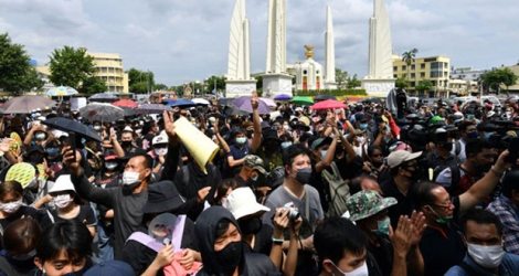 Des milliers de manifestants anti-gouvernement rassemblés à Bangkok (Thaïlande) le 16 août 2020.