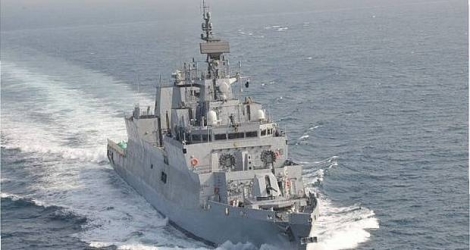  L’INS Nireekshak, navire de la marine indienne, évalue actuellement les dégâts.