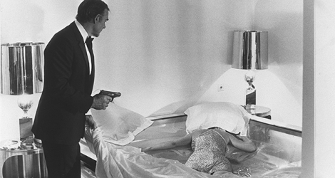 Le célèbre Walther PP utilisé par l'acteur britannique dans le premier James Bond porté à l'écran va être mis aux enchères. 
