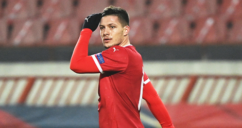 L'attaquant international serbe Luka Jovic (23 ans) en prêt jusqu'à la fin de la saison.