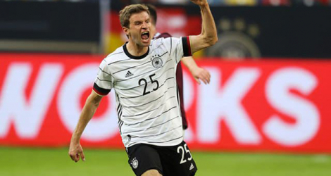 Thomas Müller souffre d'une blessure au genou et ne s'est pas entraîné lundi.