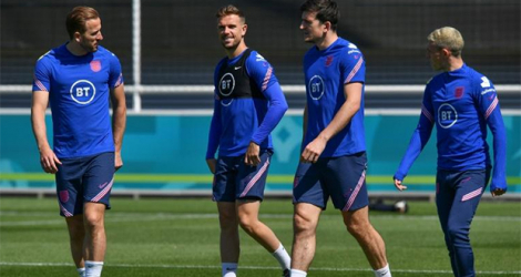 Les Anglais Harry Kane, Jordan Henderson, Harry Maguire et Phil Foden, à l'entraînement, le 15 juin 2021 à St George's Park, lors de l'Euro 2020.