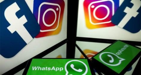 Logos de Facebook, Instagram et Whatsapp sur des écrans, le 5 octobre 2020 à Toulouse, en France.