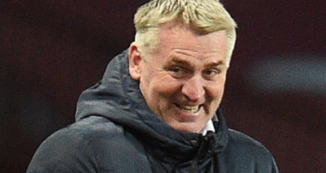 Norwich City a nommé Dean Smith comme nouvel entraîneur, une semaine après son limogeage par Aston Villa.