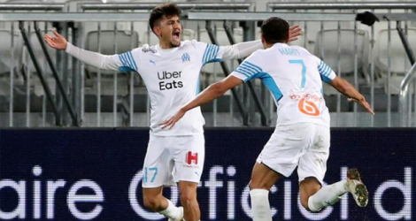 La joie de l'attaquant turc de Marseille, Cengiz Under, après avoir ouvert le score contre Bordeaux, lors de la 20e journée de Ligue 1, le 7 janvier 2022 au Matmut Stadium.
