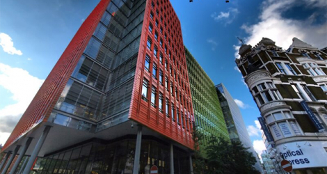 Google annonce l'achat pour un milliard de dollars d'un complexe immobilier qui abrite une partie de ses bureaux londoniens.