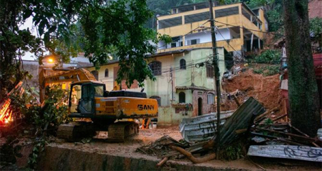 Vue du site d'un glissement de terrain dans lequel une mère et six de ses enfants ont été tués, à Paraty, État de Rio de Janeiro, le 2 avril 2022 (Photo, AFP).