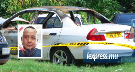 La voiture dans laquelle voyageait Kervin Lim Ah Sheung (en médaillon) le jour de l’accident a pris feu alors qu’elle était stationnée au poste de police de Baie-du-Tombeau.