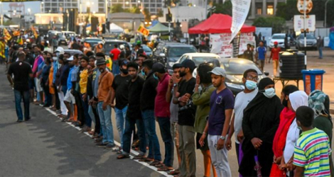 Manifestation anti-gouvernementale près des locaux de la présidence du Sri Lanka, le 10 mai 2022 à Colombo.
