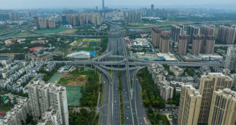 Vue aérienne de la ville de Chengdu confinée, le 1er septembre 2022 dans le sud-ouest de la Chine.