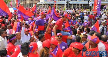 Des partisans de l’alliance de l’Unité et de la Modernité réunis à Port-Louis, le dimanche 7 décembre.
