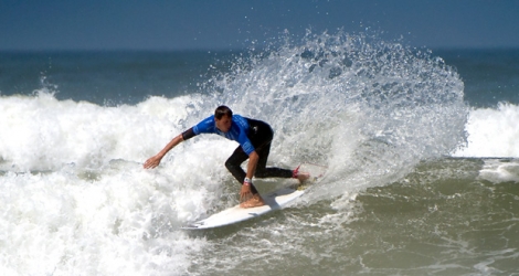 Le surfeur français Nelson Cloarec, en action lors de la finale du Quicksilver Pro Surf de Casablanca, au Maroc.