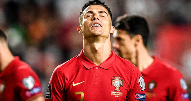 Cristiano Ronaldo lors de la défaite du Portugal face à la Serbie en match qualificatif pour le Mondial-2022, à Lisbonne le 14 novembre 2021.