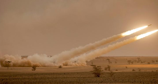 Des missiles tirés par des lance-roquettes multiple M142 Himars de l'armée américaine lors d'un entrainement au Maroc, le 9 juin 2021.
