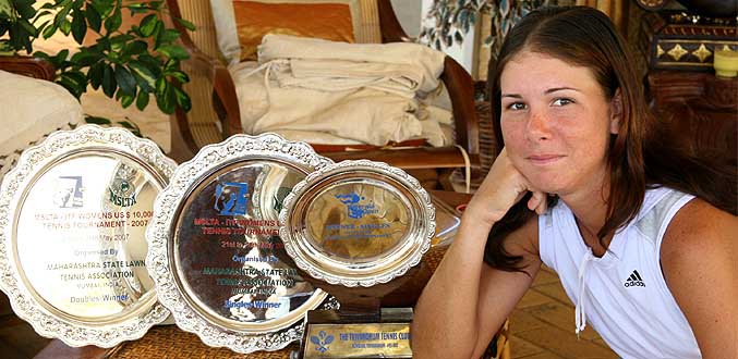Tennis : Marinne Giraud en action au tournoi de Sutton