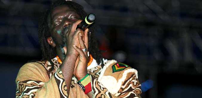 Festival Reggae Donn Sa 4 : Tiken Jah Fakoly met la fièvre au stade Anjalay