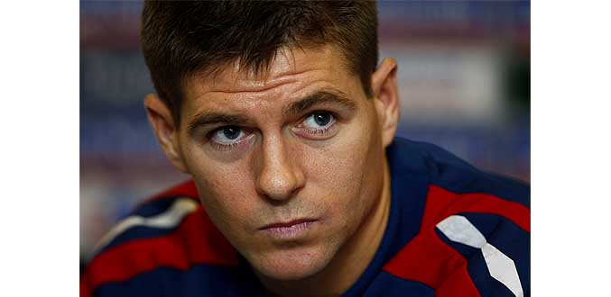Angleterre : Steven Gerrard élu footballeur de l''année par les journalistes