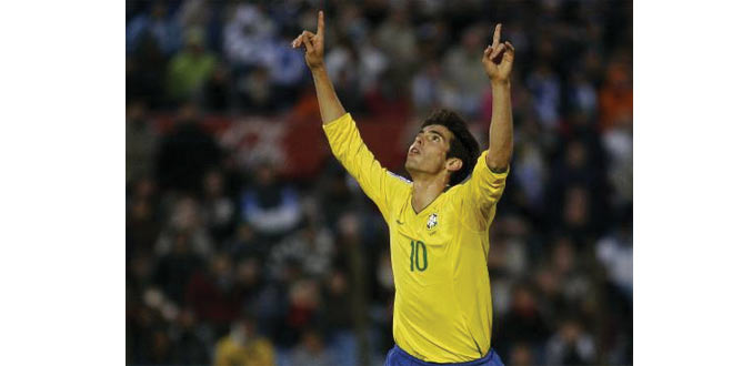Football : Le Brésilien Kaka s''engage pour six ans au Real Madrid