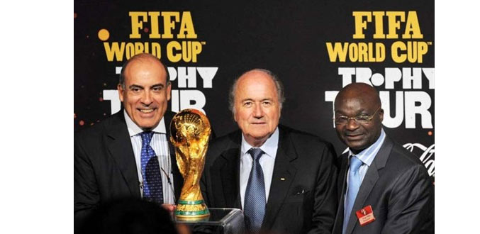 Mondial-2010 : Le trophée de la Coupe du monde a débuté sa tournée