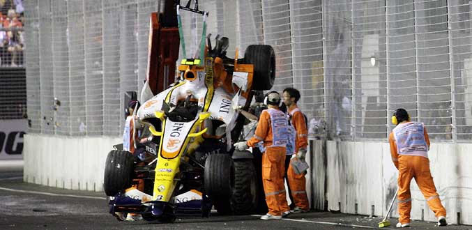 F1 : Piquet Jr. a eu l''idée de l''accident volontaire, selon Symonds et Renault