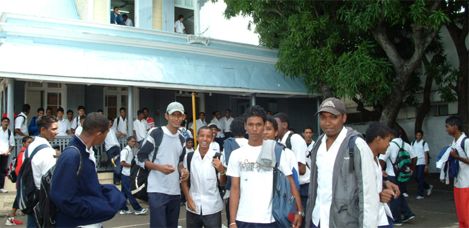 Examens de HSC: grogne chez les candidats du collège Bhujoharry