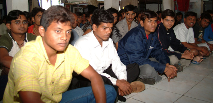 Une centaine d’ouvriers bangladais en grève