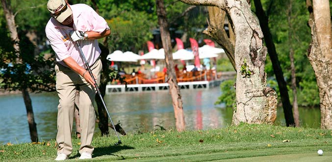 Golf : Kevin Spurgeon entre dans l’histoire en remportant la MCB Open 2009