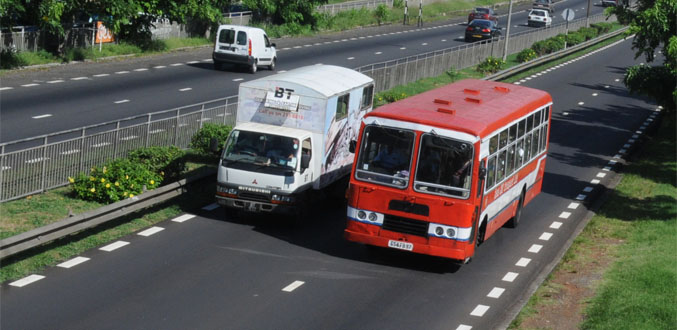 Le ministre du Transport: "Le Bus Rapid Transit System a été choisi pour des raisons écologiques"