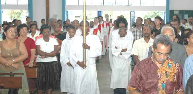Les évêques dénoncent une société minée par des fléaux dans leurs messages de Noël