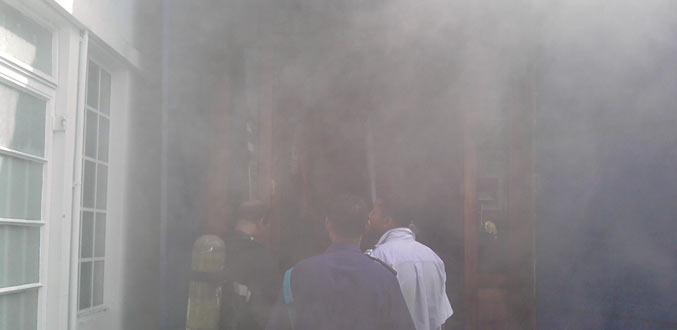 Le bâtiment de la compagnie Somatrans à Port-Louis prend feu